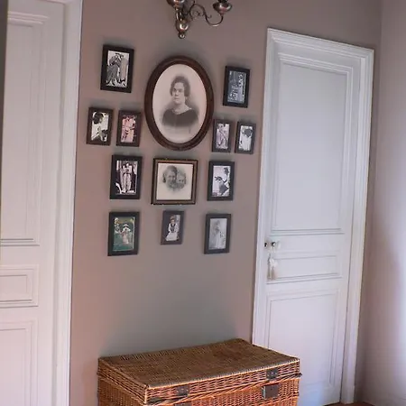 Chambres D'hotes Maison Auguste Bed & Breakfast